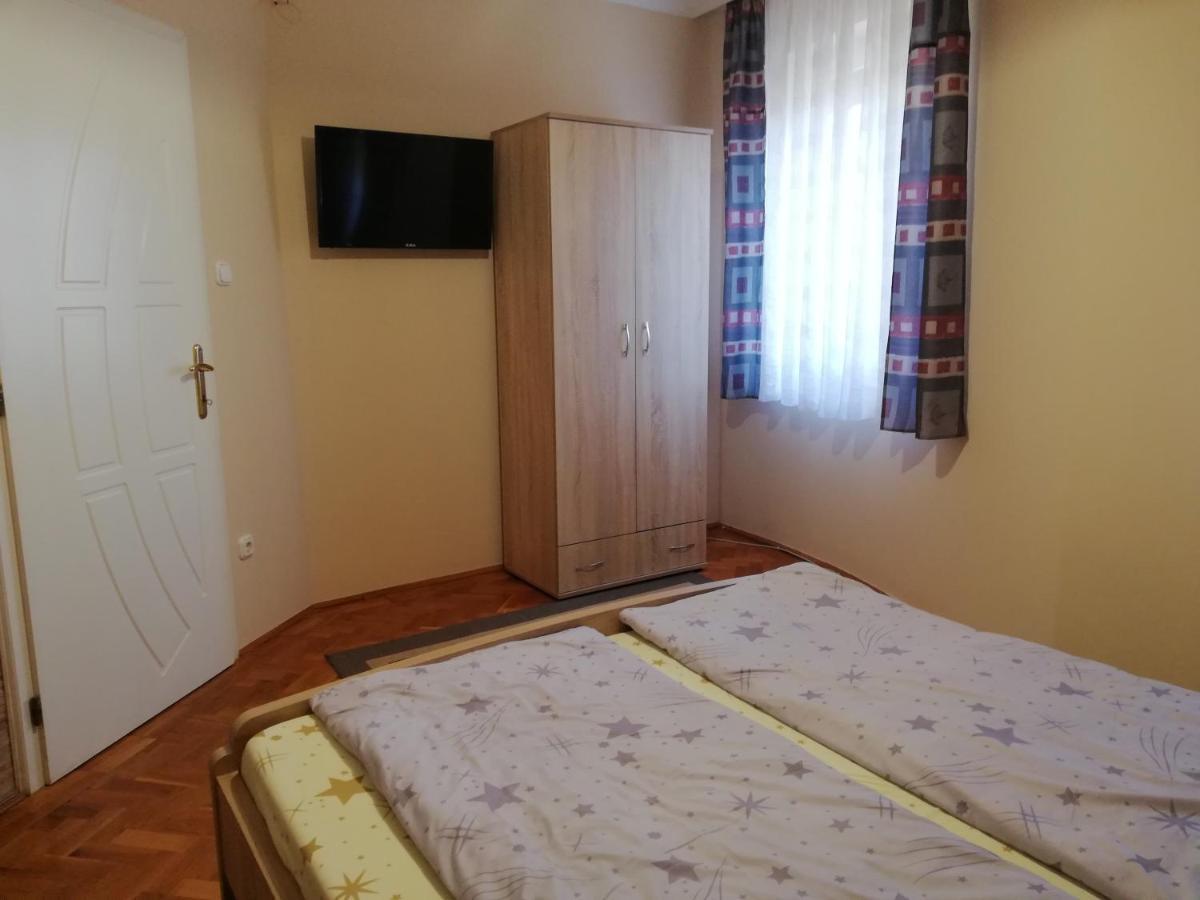 Imola Es Andrea Apartmanhaz Hajduszoboszlo Exterior photo
