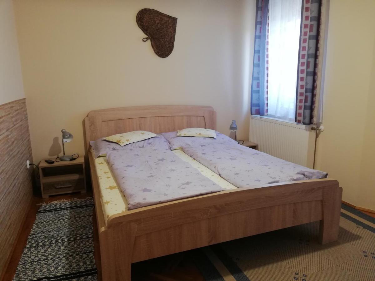 Imola Es Andrea Apartmanhaz Hajduszoboszlo Exterior photo