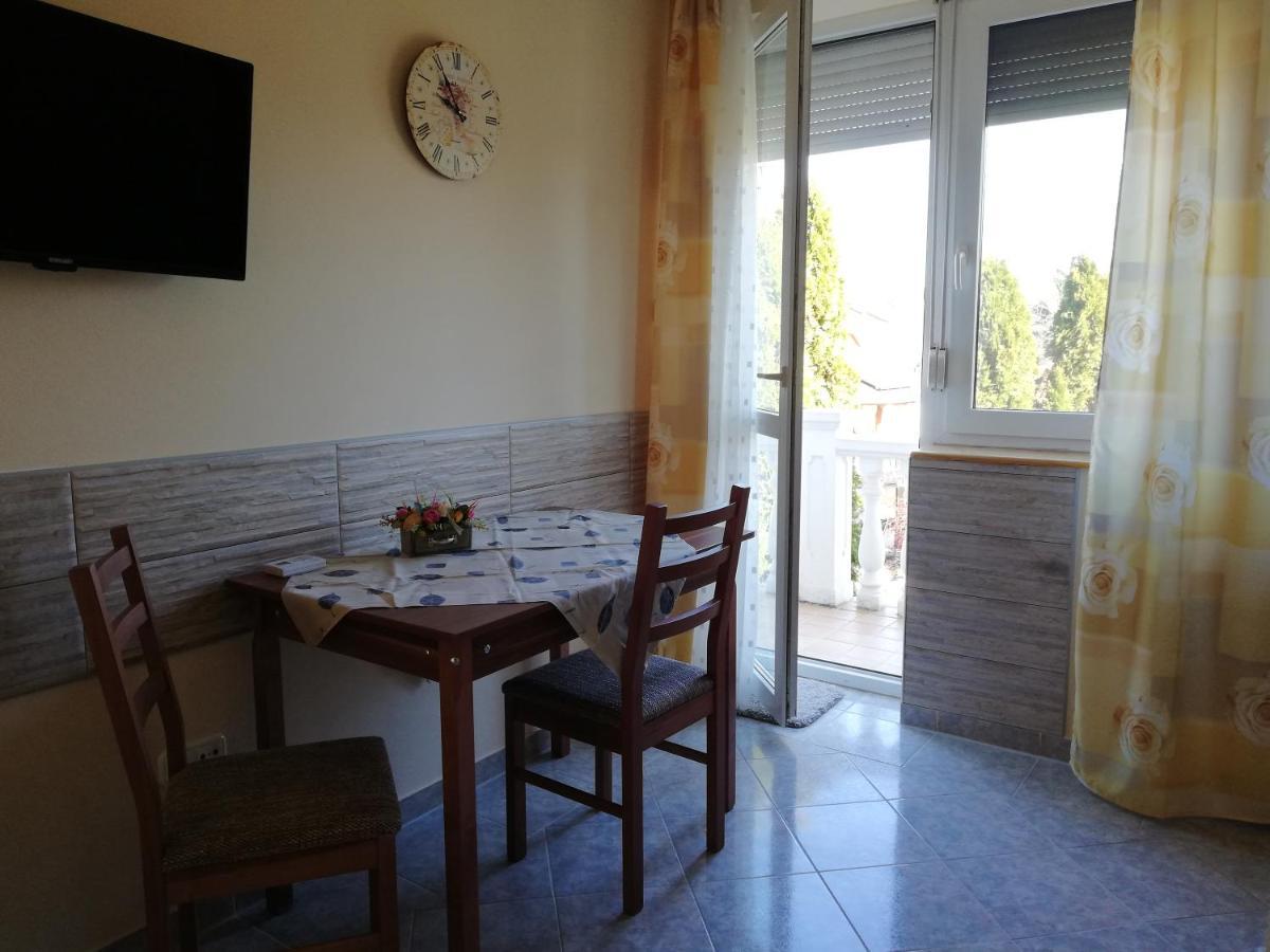 Imola Es Andrea Apartmanhaz Hajduszoboszlo Exterior photo
