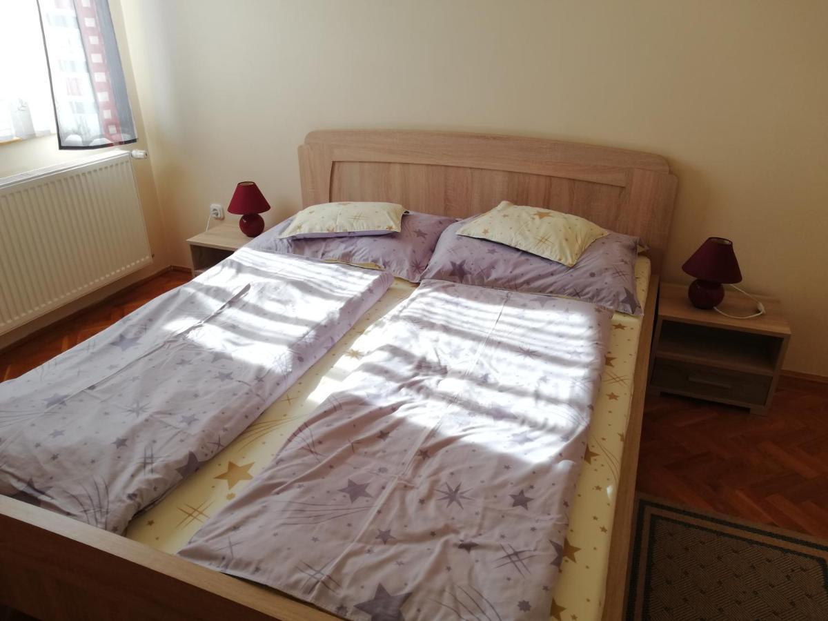 Imola Es Andrea Apartmanhaz Hajduszoboszlo Exterior photo