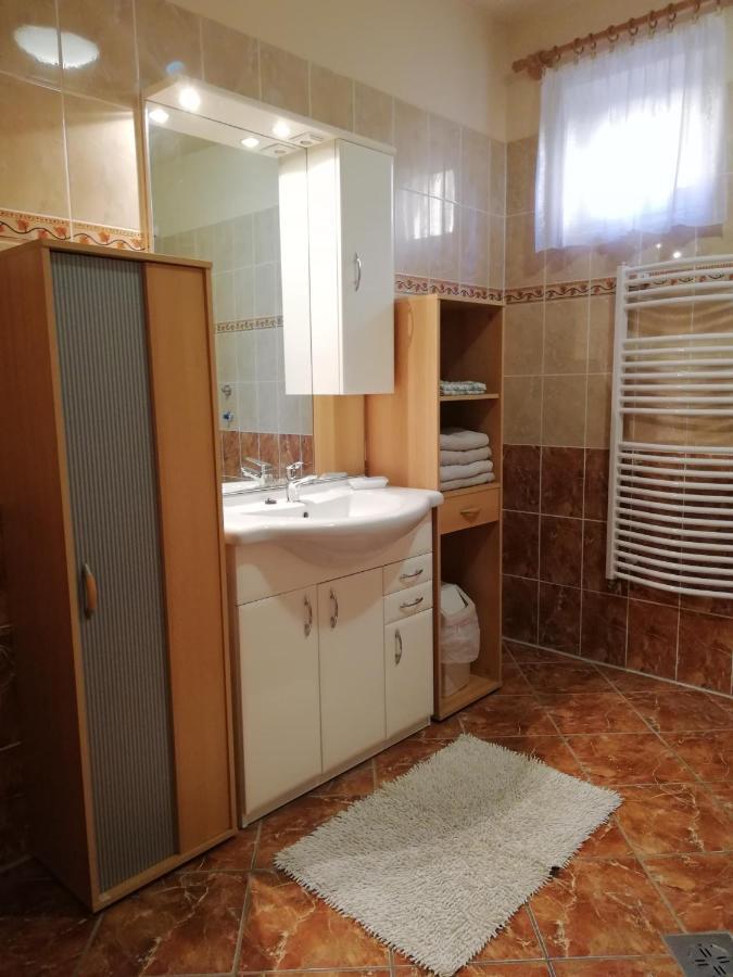 Imola Es Andrea Apartmanhaz Hajduszoboszlo Exterior photo