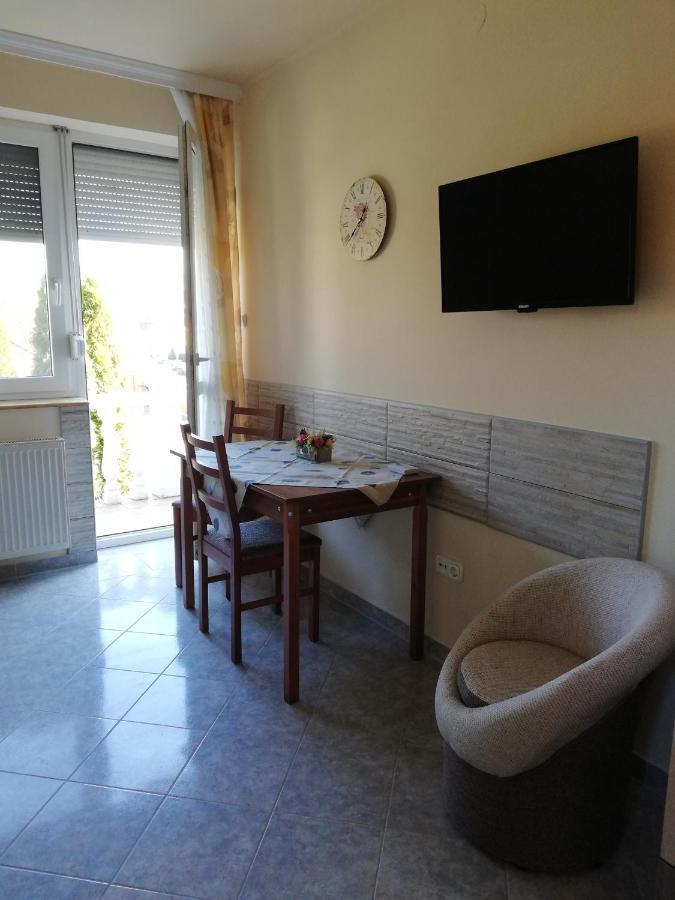 Imola Es Andrea Apartmanhaz Hajduszoboszlo Exterior photo