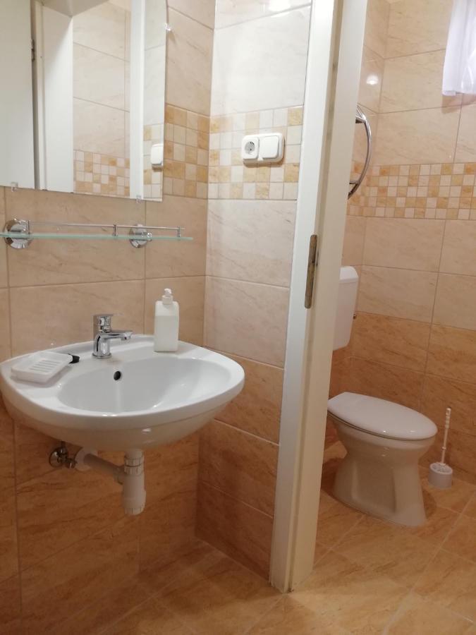 Imola Es Andrea Apartmanhaz Hajduszoboszlo Exterior photo