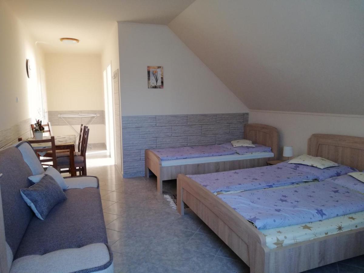 Imola Es Andrea Apartmanhaz Hajduszoboszlo Exterior photo