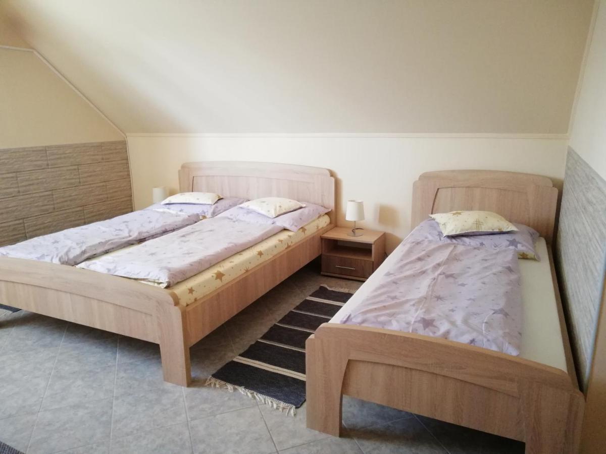 Imola Es Andrea Apartmanhaz Hajduszoboszlo Exterior photo