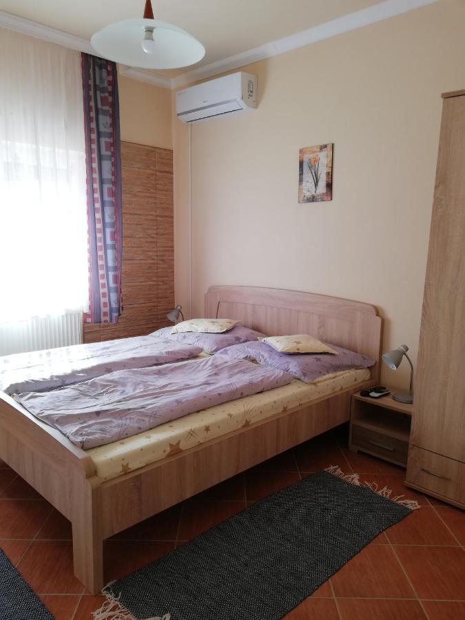 Imola Es Andrea Apartmanhaz Hajduszoboszlo Exterior photo