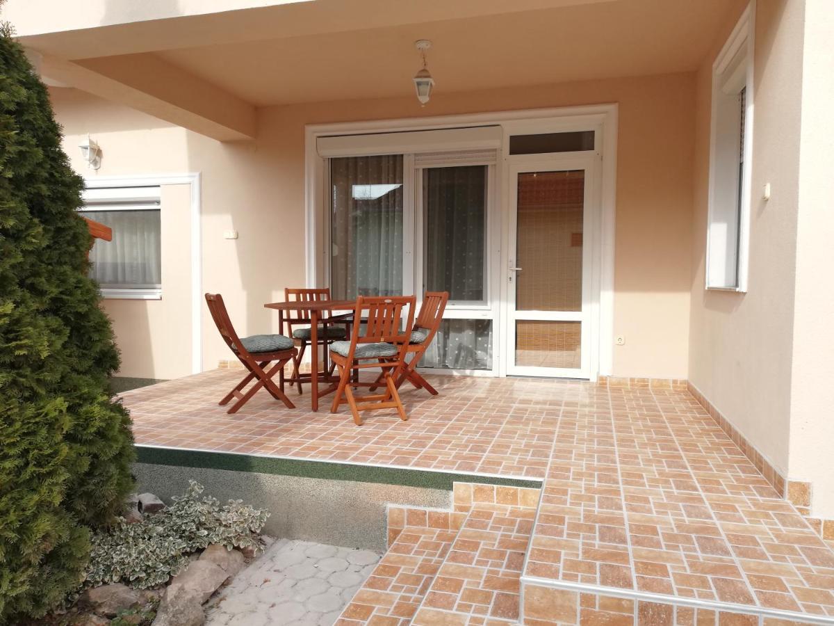 Imola Es Andrea Apartmanhaz Hajduszoboszlo Exterior photo