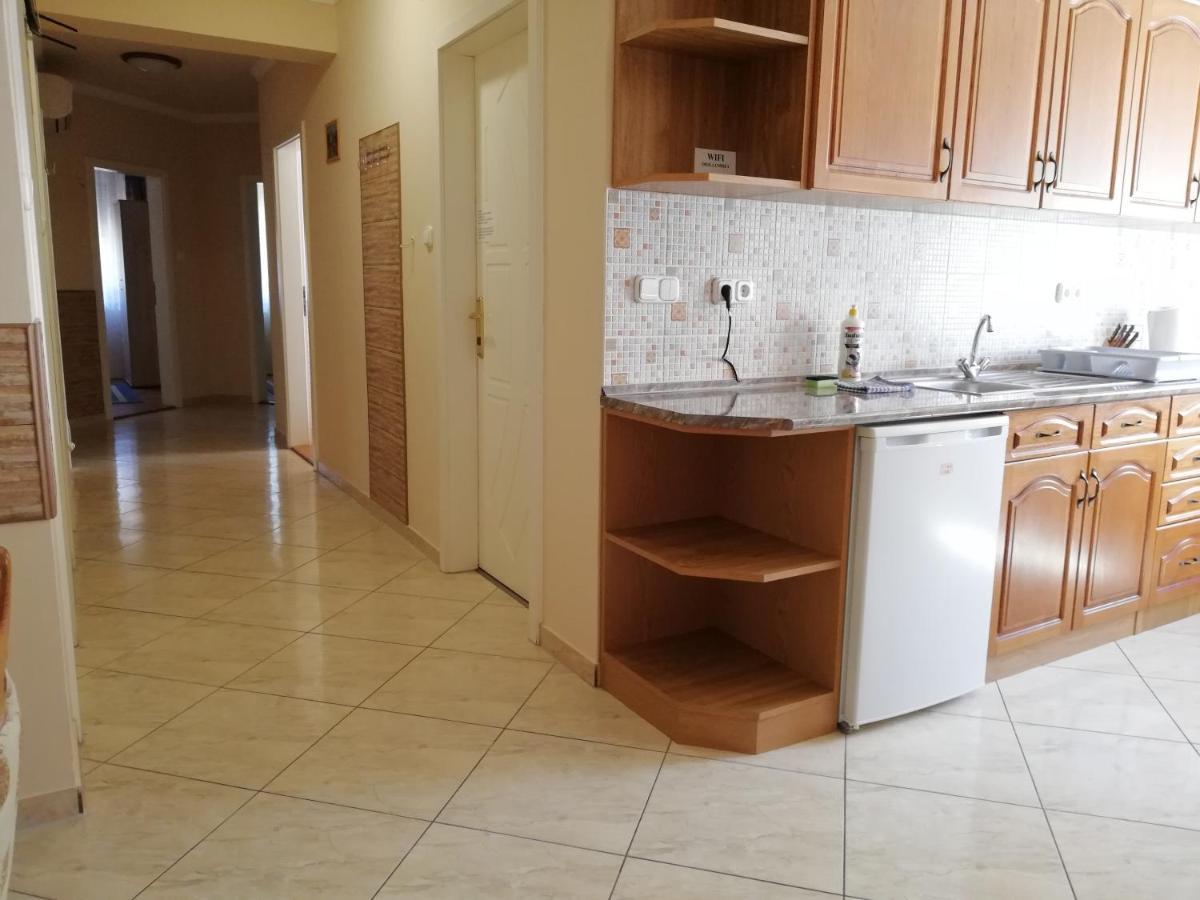 Imola Es Andrea Apartmanhaz Hajduszoboszlo Exterior photo